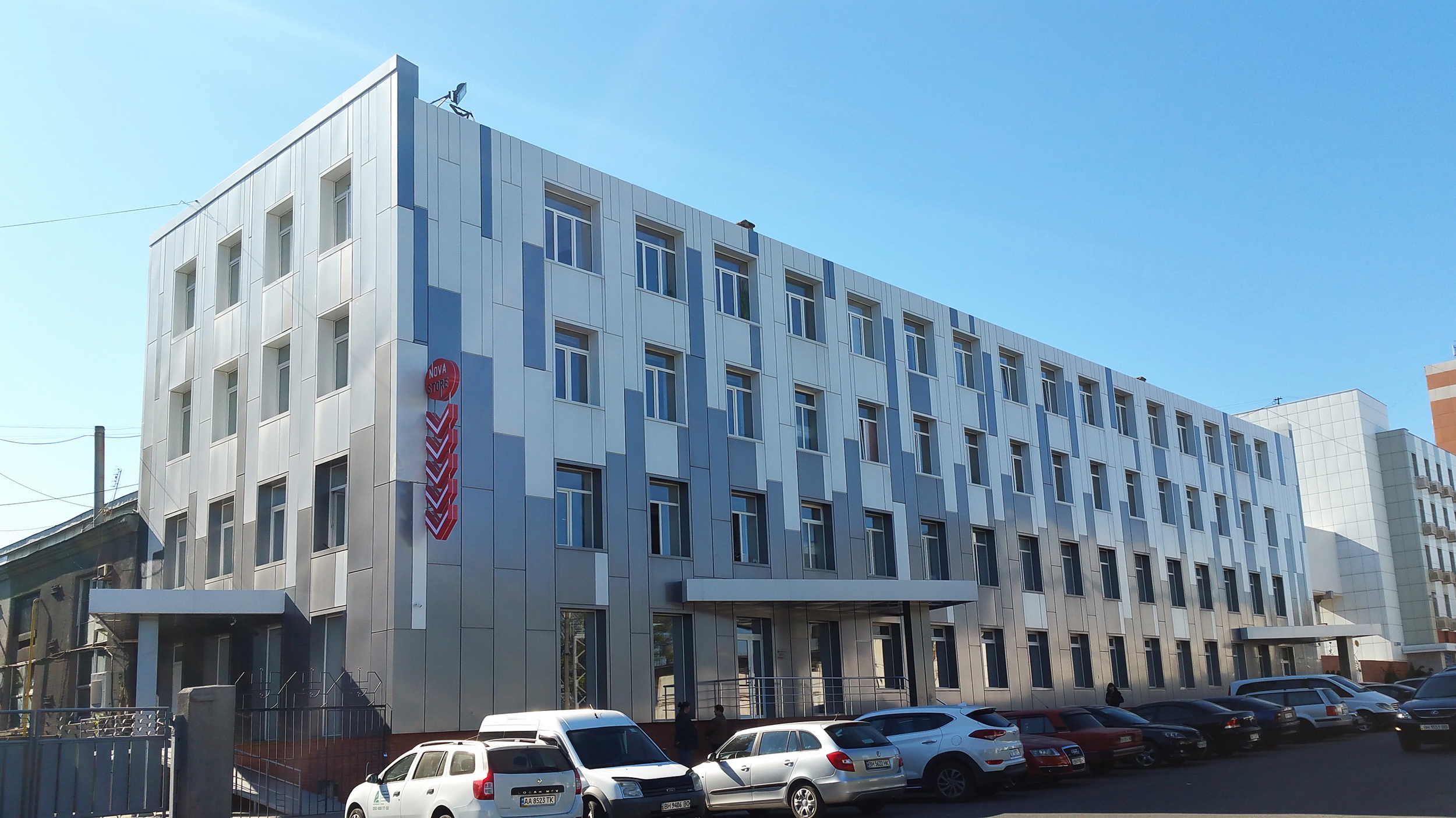 Реконструкция фасада офис новатек
